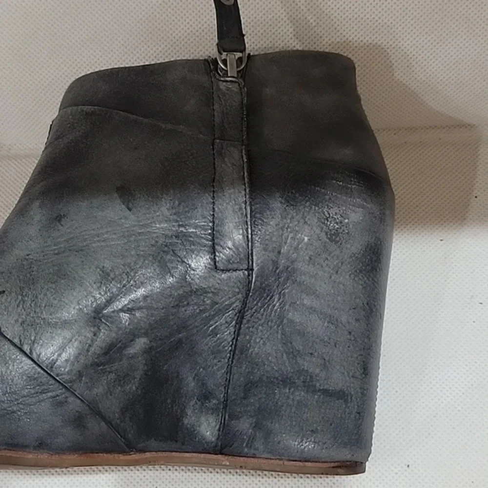 UGG LEATHER BOOTIES‎ ANKLE BOOTS (sz 9)